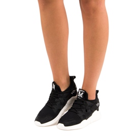 Sapatos esportivos pretos 1