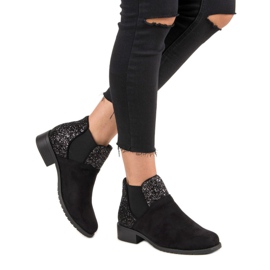 Botins de camurça com salto plano preto 1 Botins de camurça com salto plano preto 1