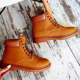 Caçadores de camelos marrom 1