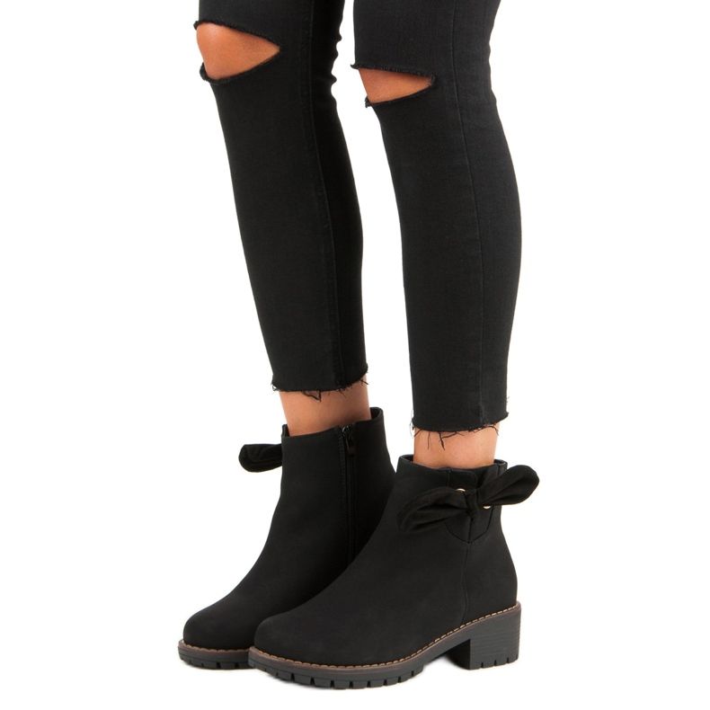 Botas pretas de salto alto preto 1 Botas pretas de salto alto preto 1