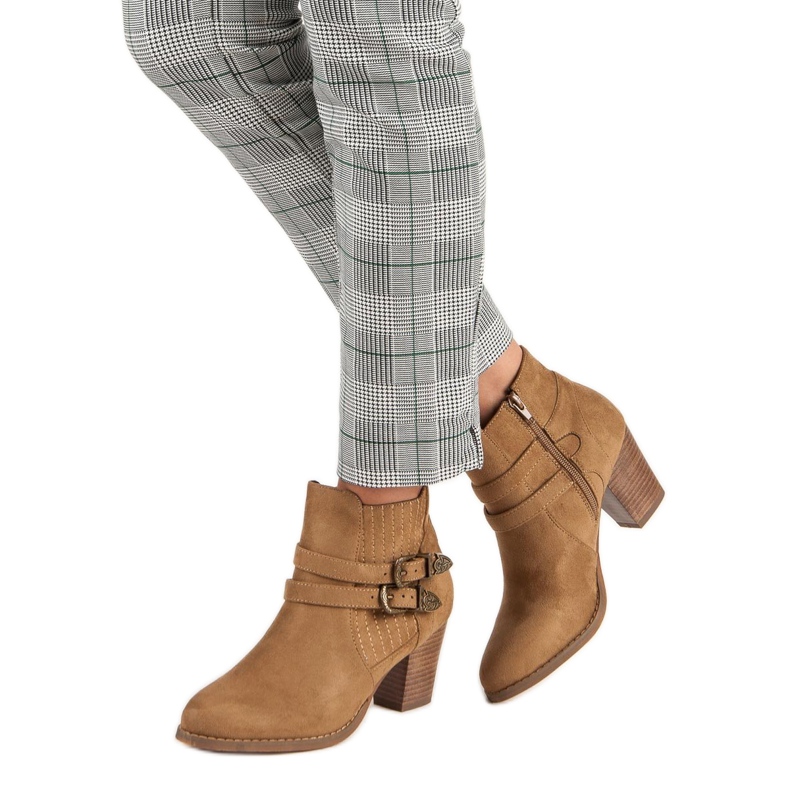 Corina Botins de camurça no poste castanho 1 Corina Botins de camurça no poste castanho 1