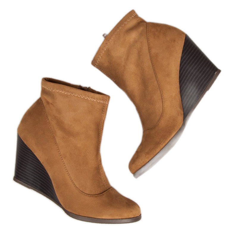 Corina Botins de camurça com salto cunha marrom 1