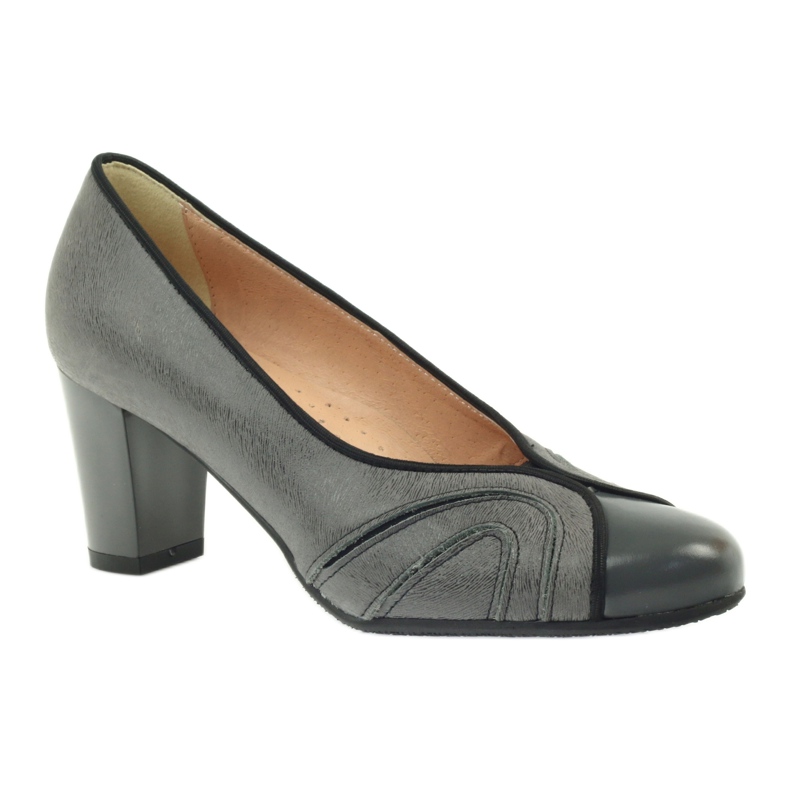 Gray Espinto bombeia no poste cinza 1