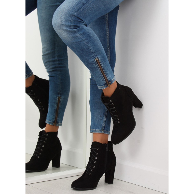 Botas com salto estável preto JA161 2