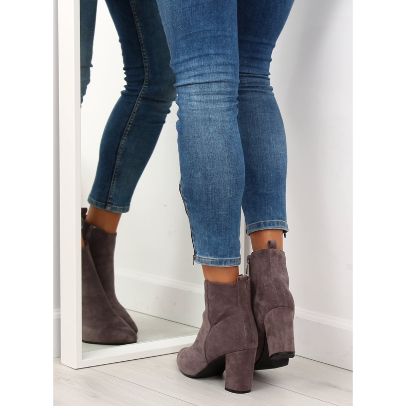 Botas com salto estável cinza YQ203P Cinza 2 Botas com salto estável cinza YQ203P Cinza 2