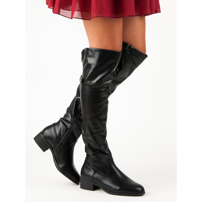 Botas pretas na altura da coxa com zíper preto 2 Botas pretas na altura da coxa com zíper preto 2