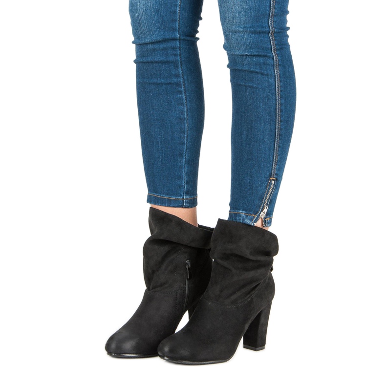 Botas de camurça no poste VINCEZA preto 1