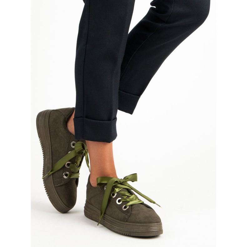 Tênis de camurça verde escuro 2