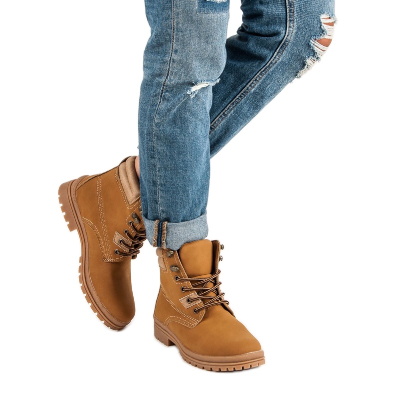 Botas de caminhada amarradas a camelo marrom 2