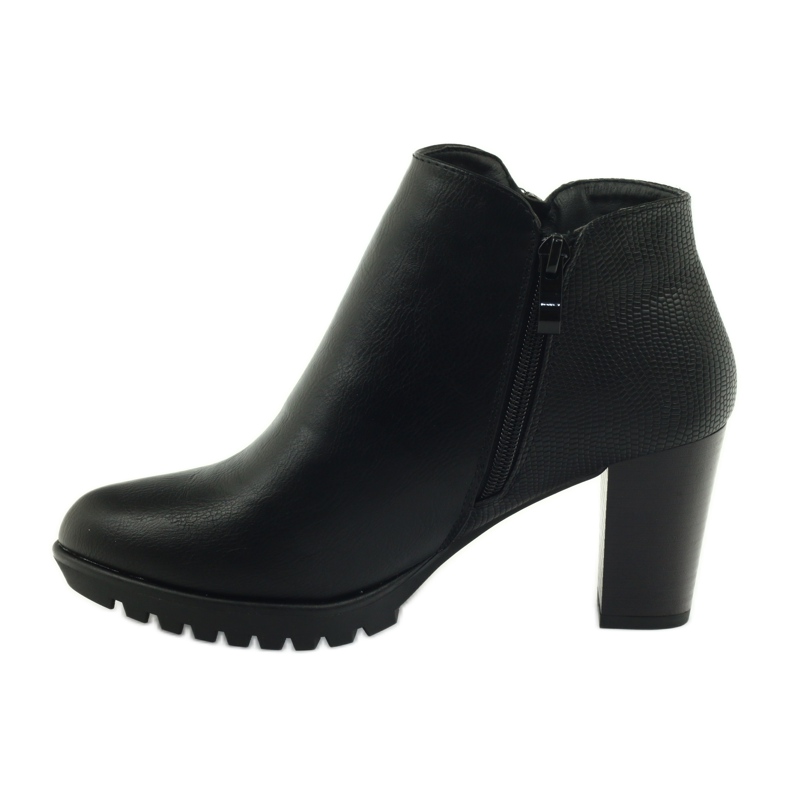 M.Daszyński Botas no poste preto 1708 2