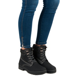 Botas de caminhada pretas amarradas preto 1