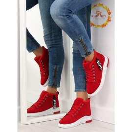 Tênis com isolamento vermelho vermelho 2018-67 1