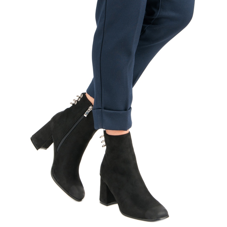 Botas estilosas no post VINCEZA preto 2