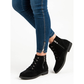 Botas pretas com zíper preto 1