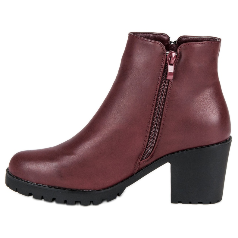 Super Me Botas marrons no poste preto vermelho 1 Super Me Botas marrons no poste preto vermelho 1