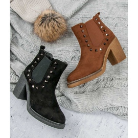 Bestelle Botins de camurça no poste marrom 1