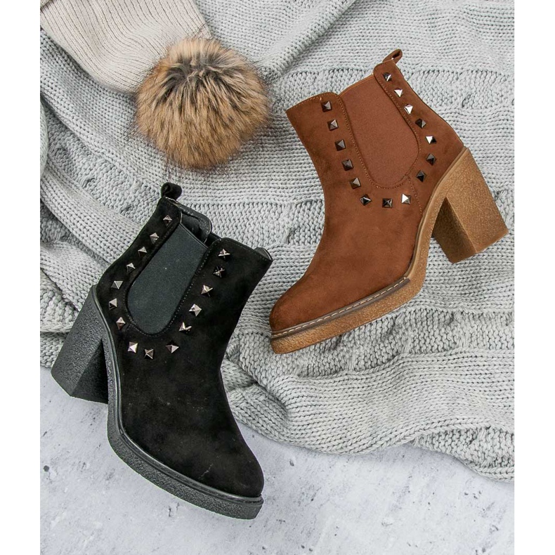 Bestelle Botins de camurça no poste marrom 1