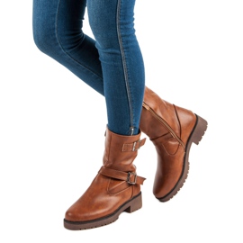 Trabalhadores marrom 1