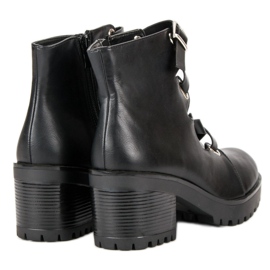 Botas elegantes para o outono preto 2