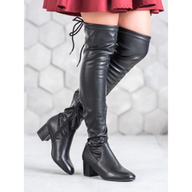 Seastar Mosqueteiros negros preto 1