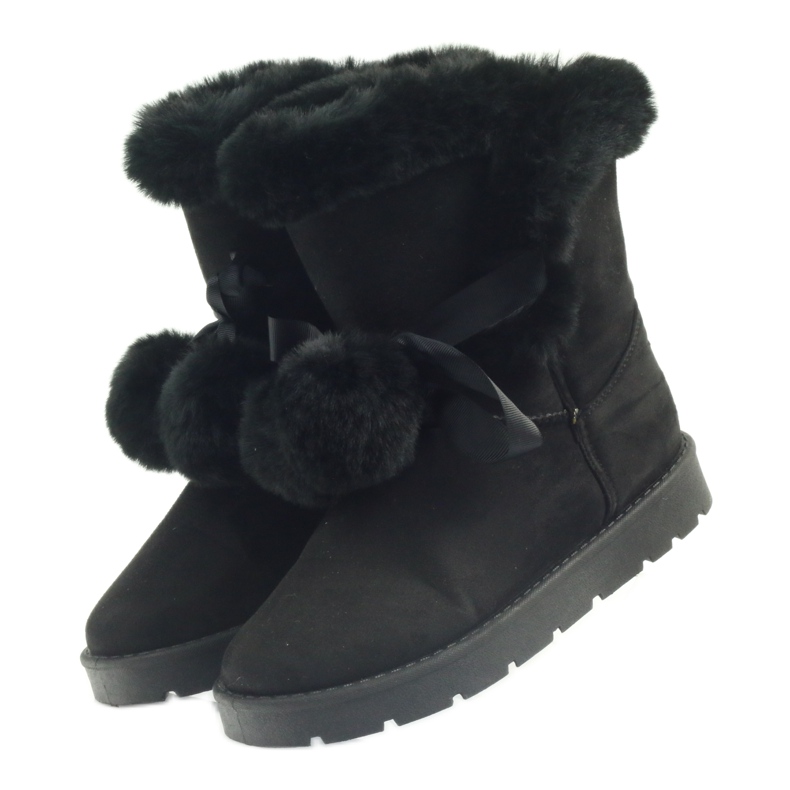 Emusy Mukluki negra com um pompom preto 3