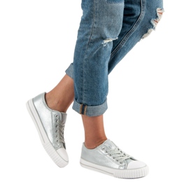 Tênis prata cinza 1