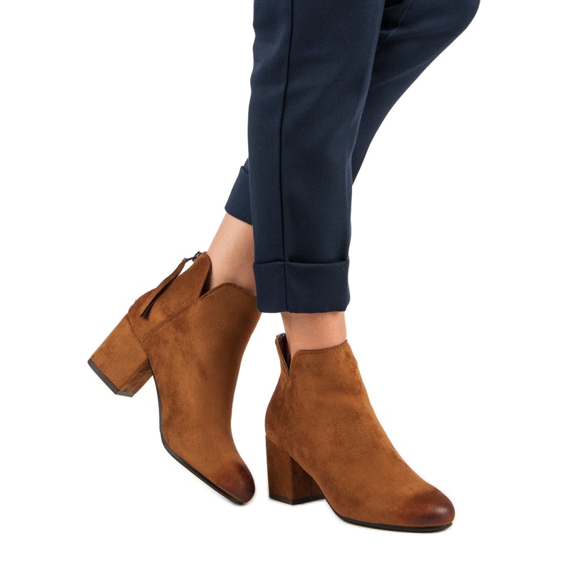 Vinceza Botas de cano alto em camurça castanho 2 Vinceza Botas de cano alto em camurça castanho 2