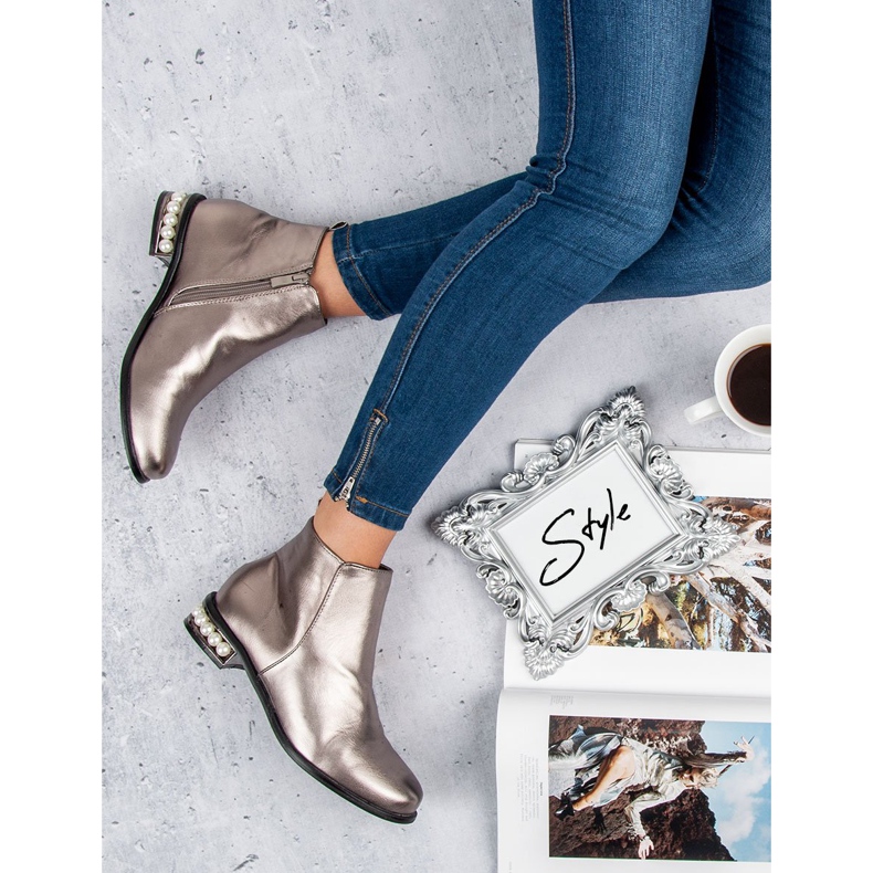 Comer Botas com pérolas cinza 1