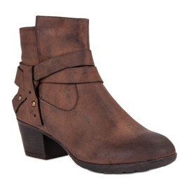 Botas de salto alto marrom 1