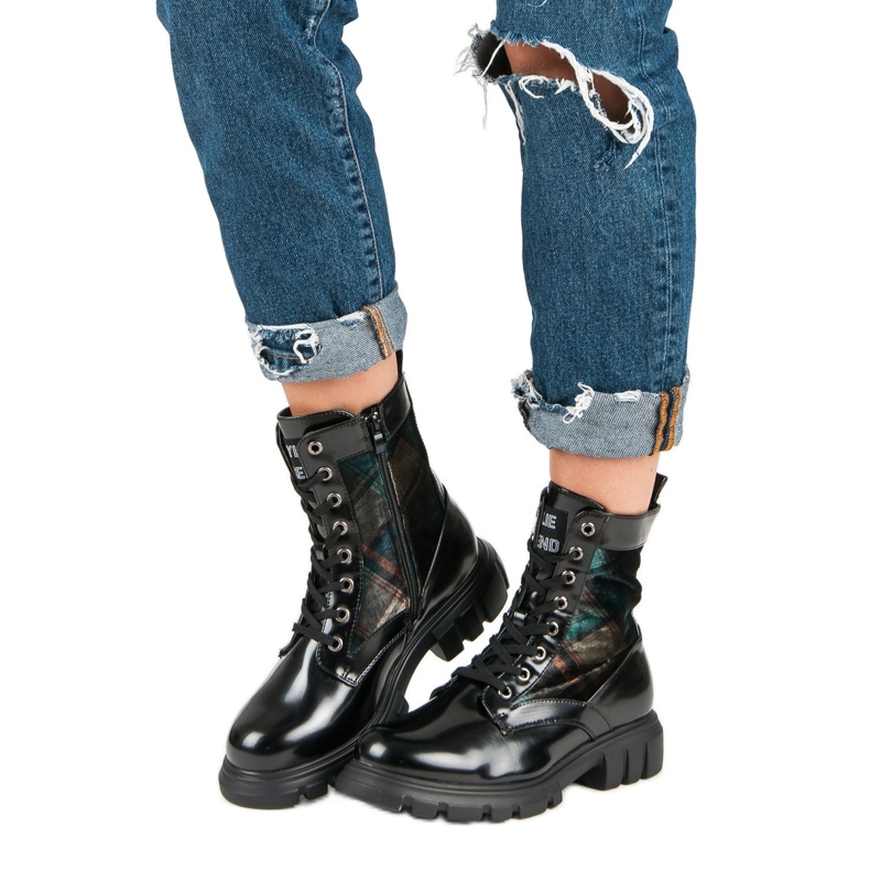 Kylie Botas verificadas preto 2