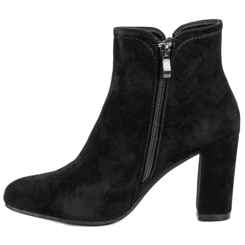 Botins de camurça no poste preto 1 Botins de camurça no poste preto 1