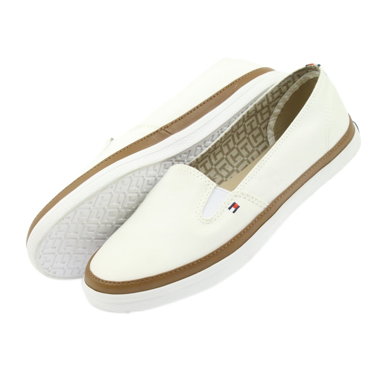 Tommy Hilfiger ICÔNICO KESHA SLIP ON 121 branco 4 Tommy Hilfiger ICÔNICO KESHA SLIP ON 121 branco 4