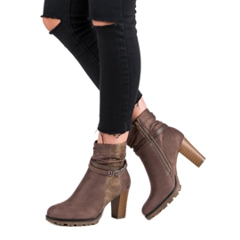 Super Mode Botas estilosas no poste castanho 2