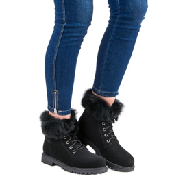 Nio Nio Caçadores pretos com pelo 1