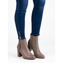 Super Mode Botas clássicas marrom 1