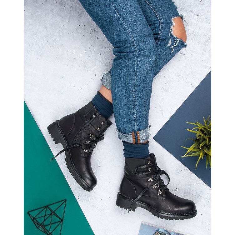 Janessa Trabalhadores com cadarços pretos 1