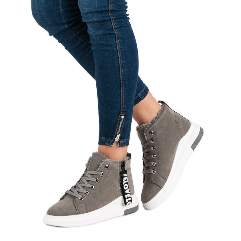 Tênis cinza quente 2