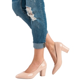 Bombas clássicas lacadas marrom 2