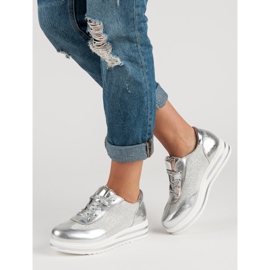 Fama Tênis da moda cinza 2