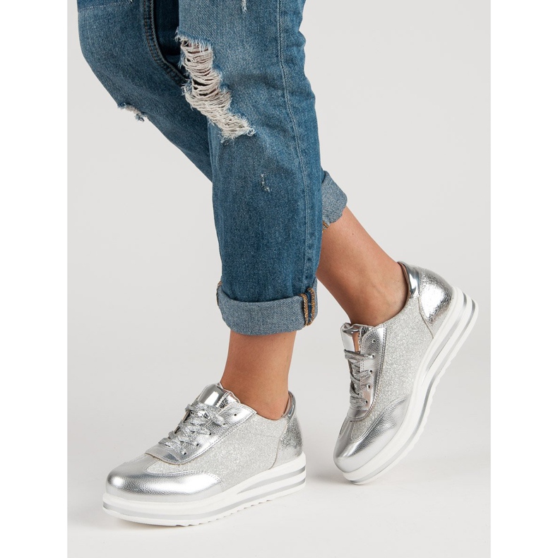 Fama Tênis da moda cinza 2