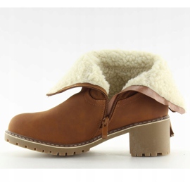 Botas isoladas com camelo NC726 marrom cordeiro 1