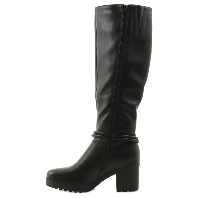 Botas FILIPPO 476 pretas no poste preto 2