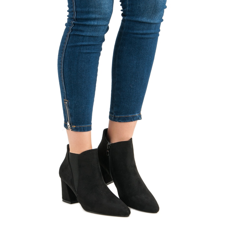 Belle Women Botins de camurça no poste preto 1