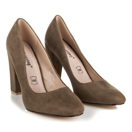 Seastar Bombas confortáveis ​​em um pilar multicolorido 1