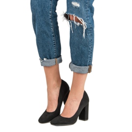 Seastar Bombas de camurça em um pilar preto 2