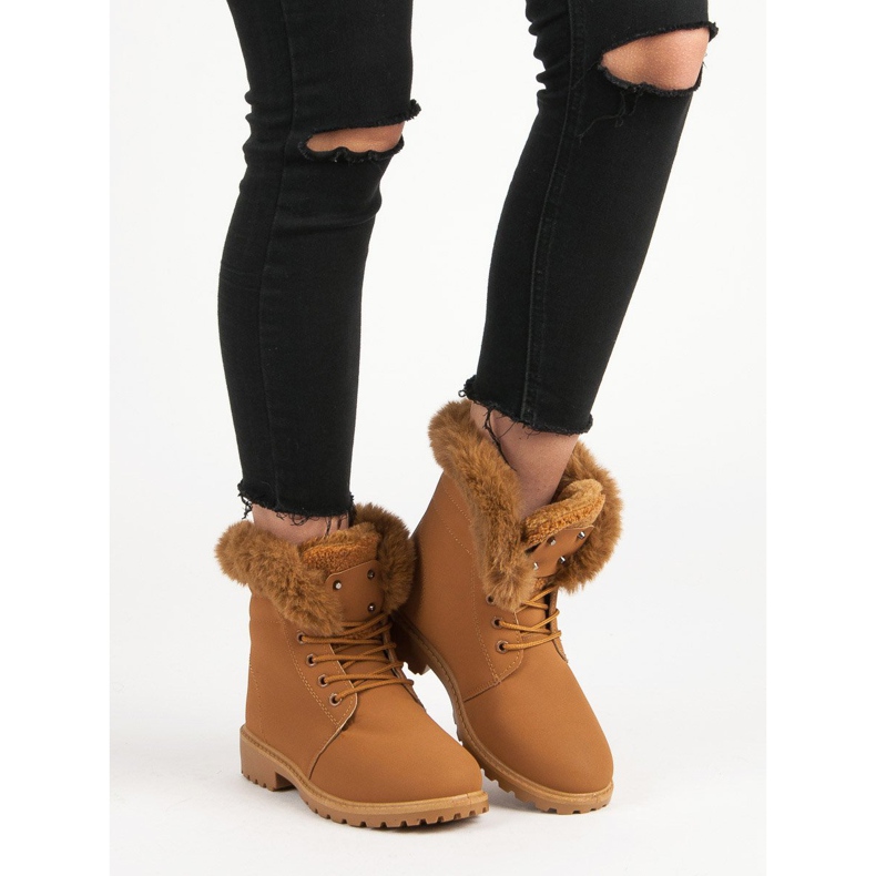 Caçadores de camelo com pele castanho 1