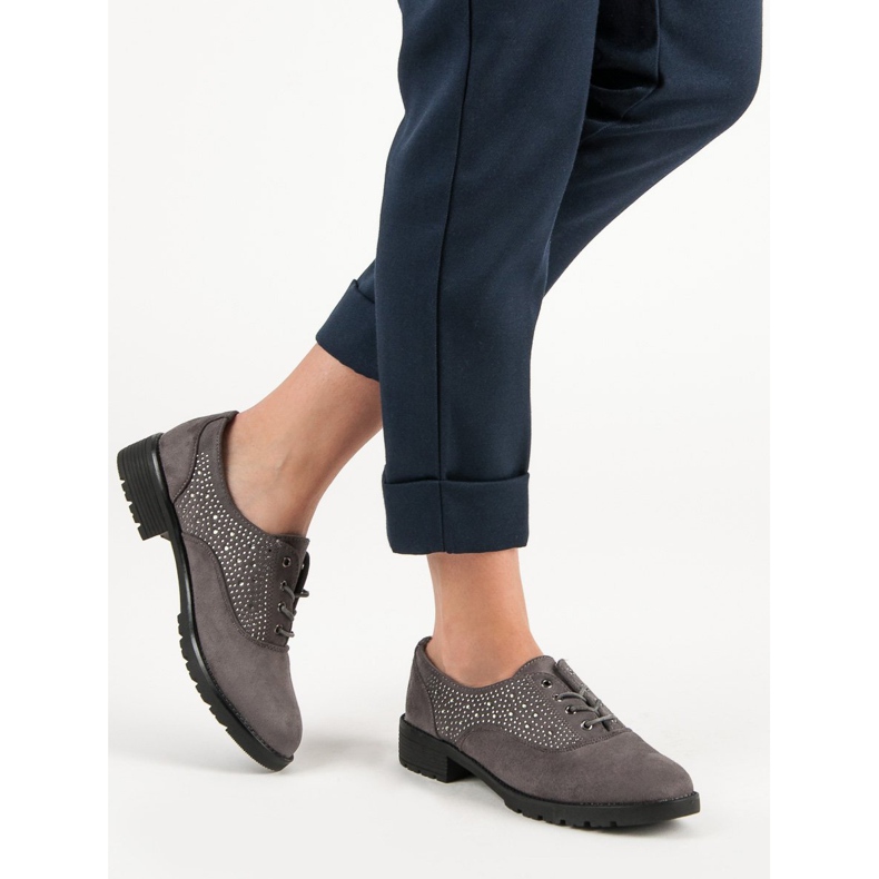 Sapatos de camurça cinza 2