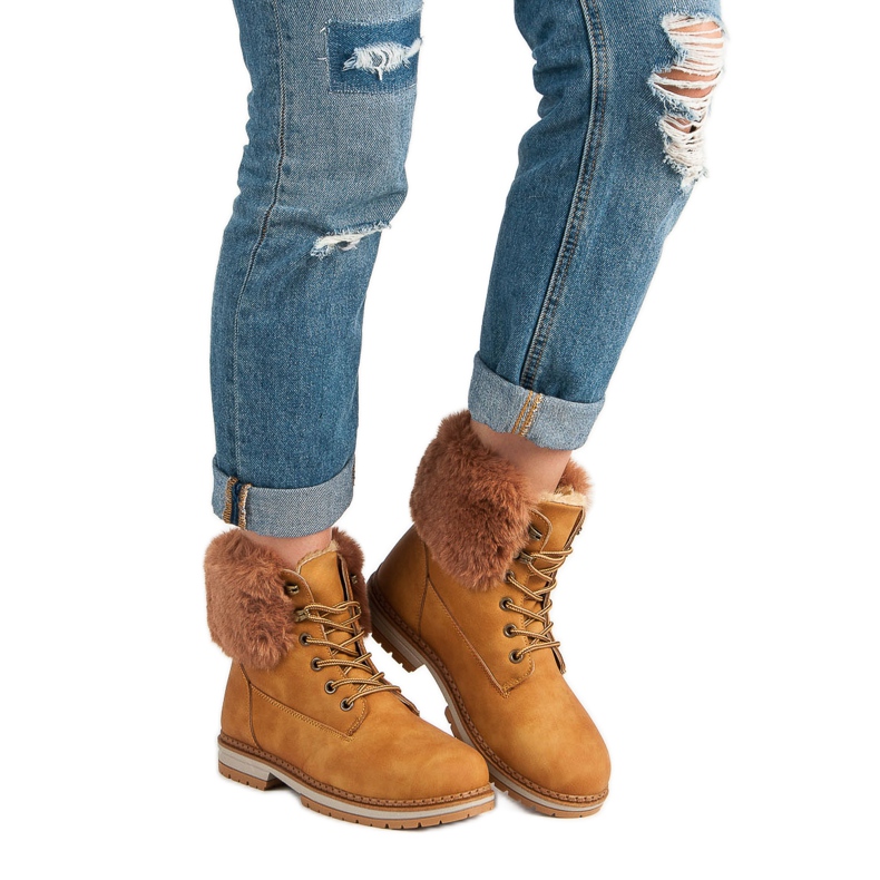 SDS Caçadores de camelo com pele castanho 1