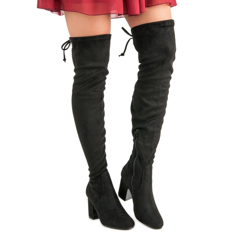 Super Me Botas pretas na altura da coxa em um poste preto 1