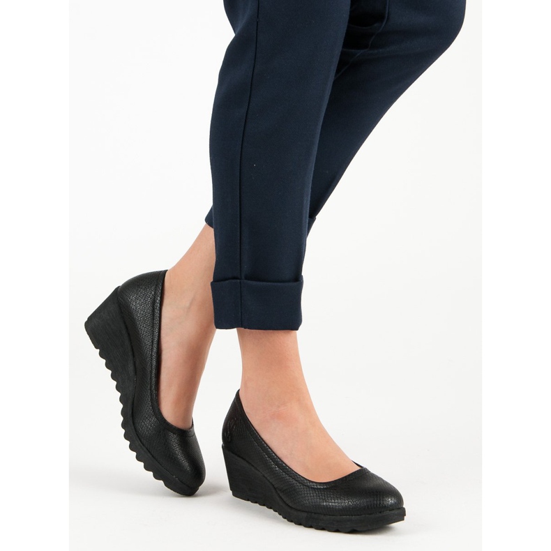 J. Star Bombas de cunha preto 1